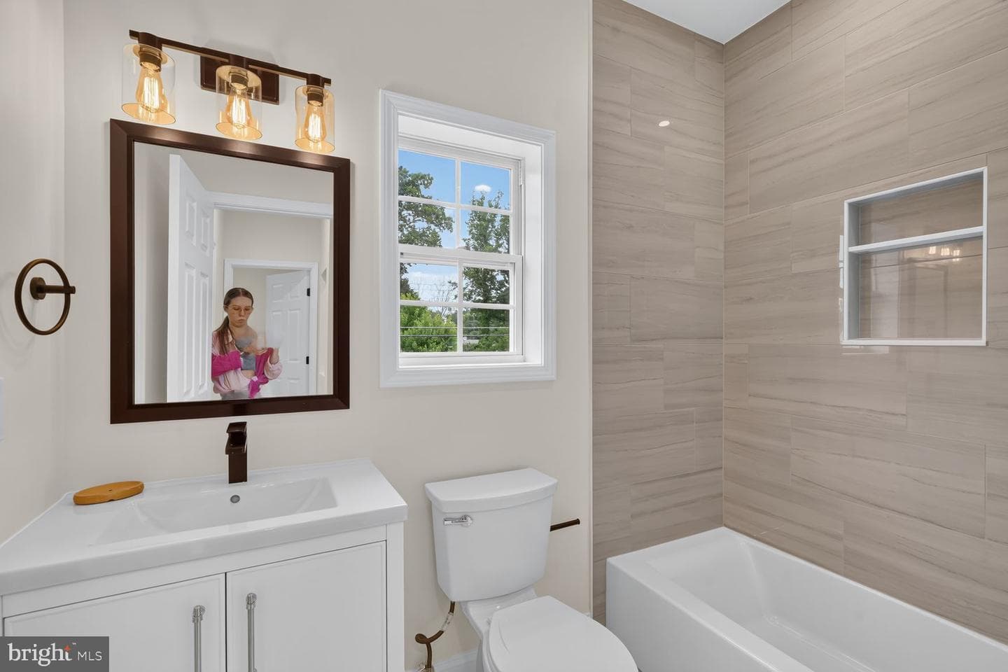 7304 Dickenson Street photo 35
