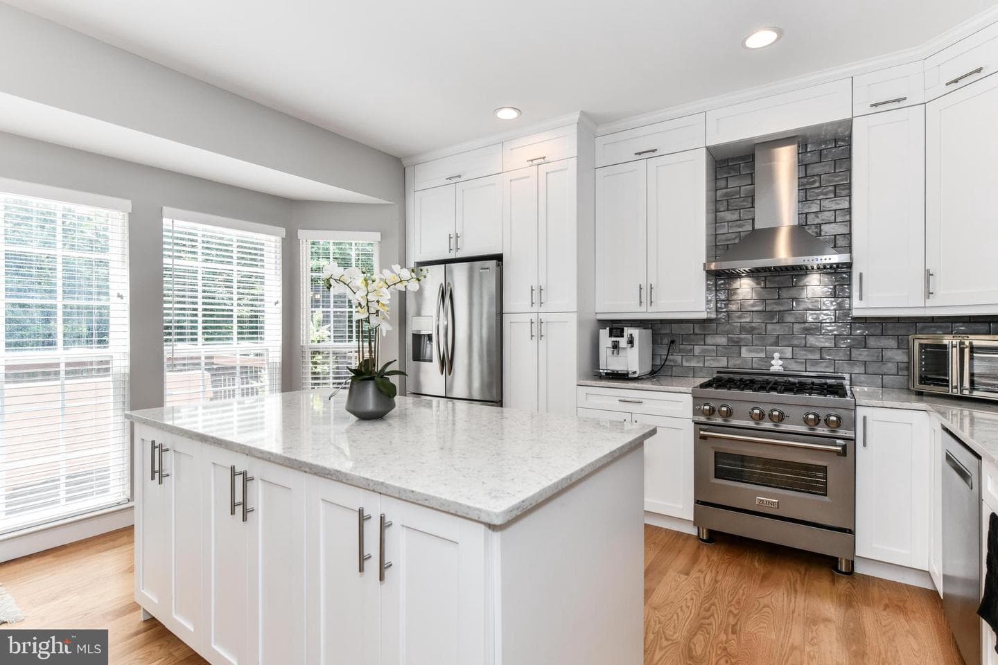 3795 Shannons Way, Alexandria