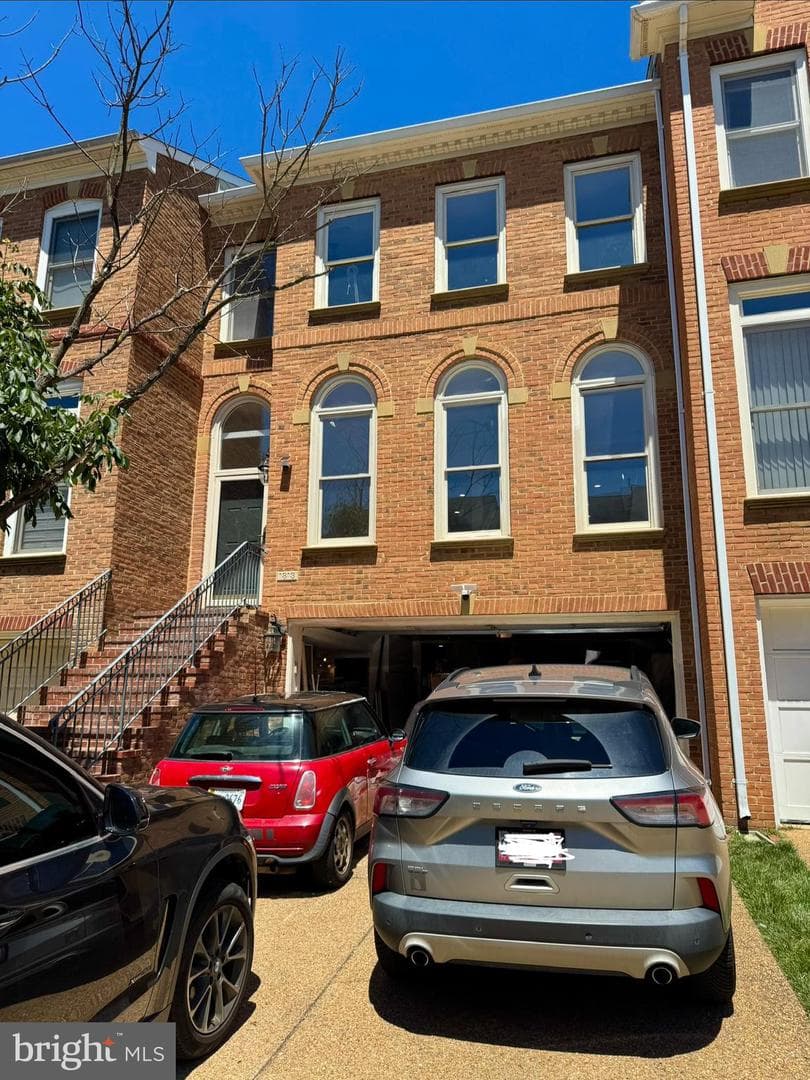 1813 Brentridge Street photo 1