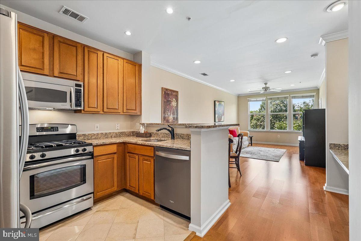 12000 Market Street #286 photo 7