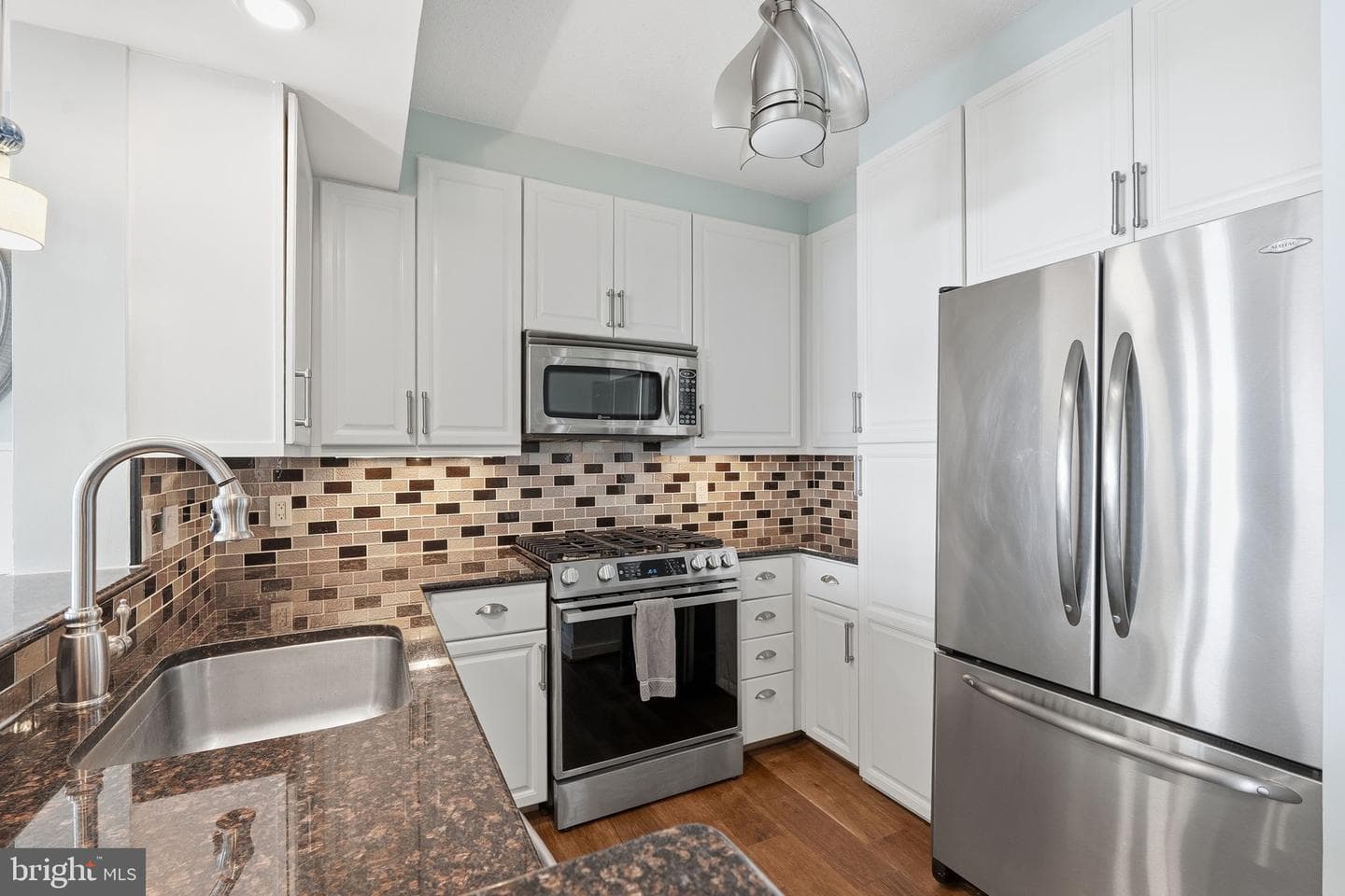 11760 Sunrise Valley Drive #815 photo 10