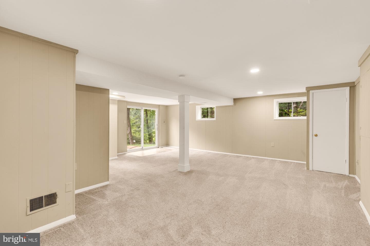 10103 Dundalk Street photo 38