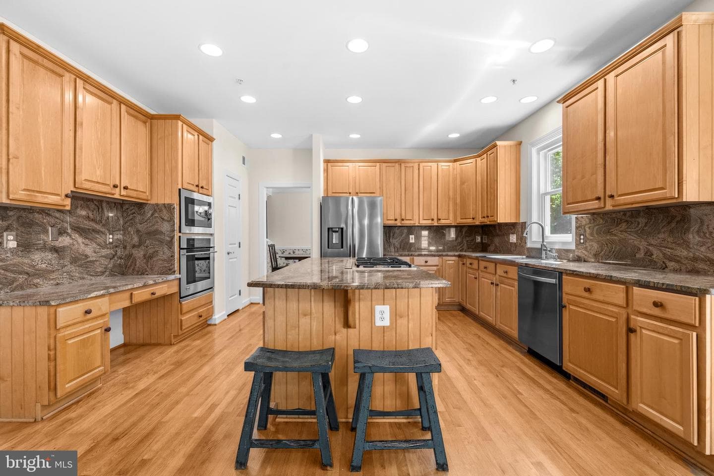 6914 Winter Lane photo 10