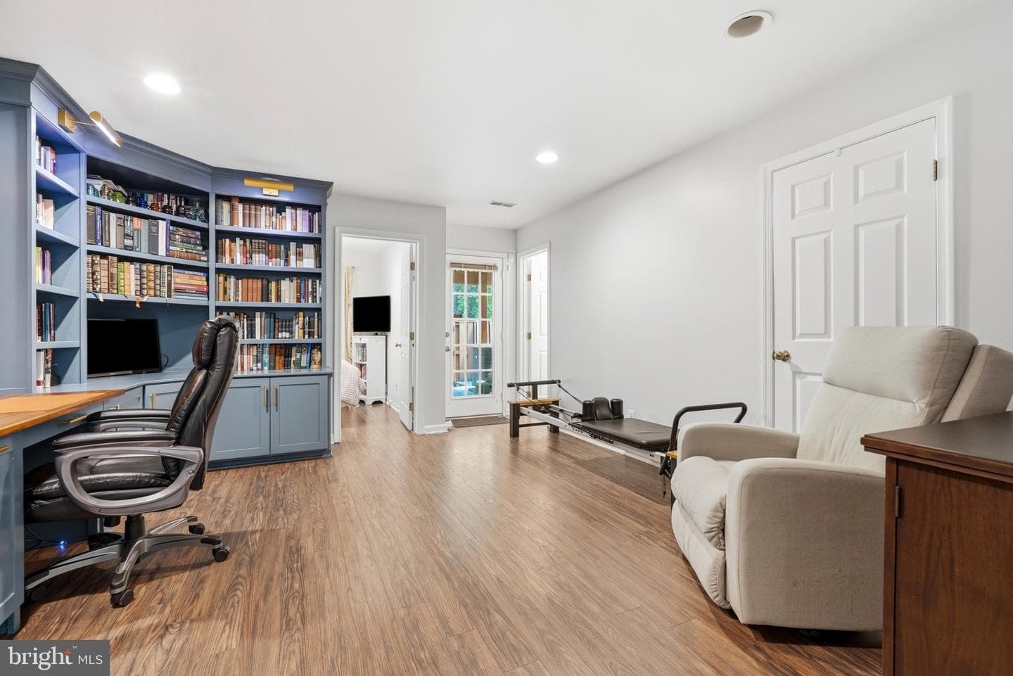 5439 Summer Leaf Lane photo 9