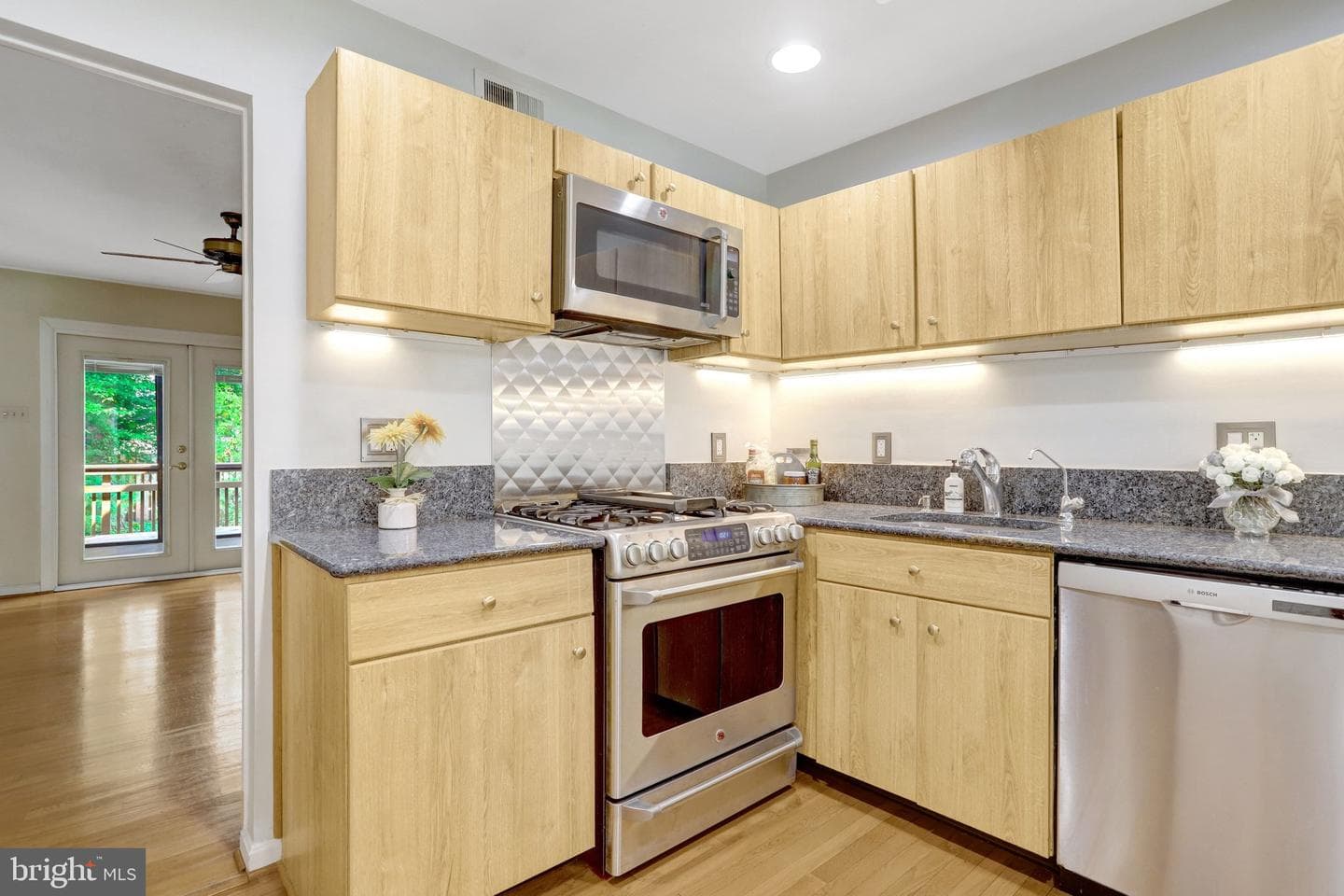 6104 Juneberry Court photo 17