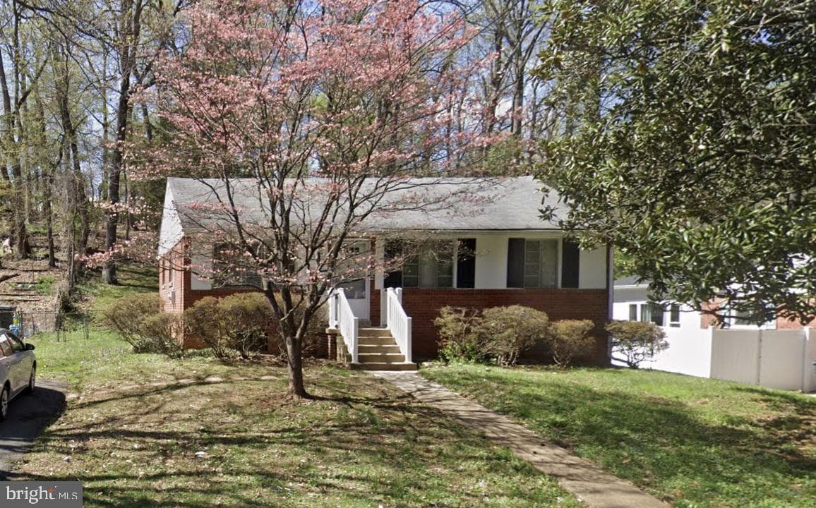 3824 Larchwood Road photo 1