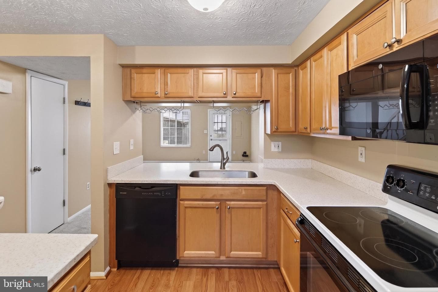 8741 Susquehanna Street photo 5