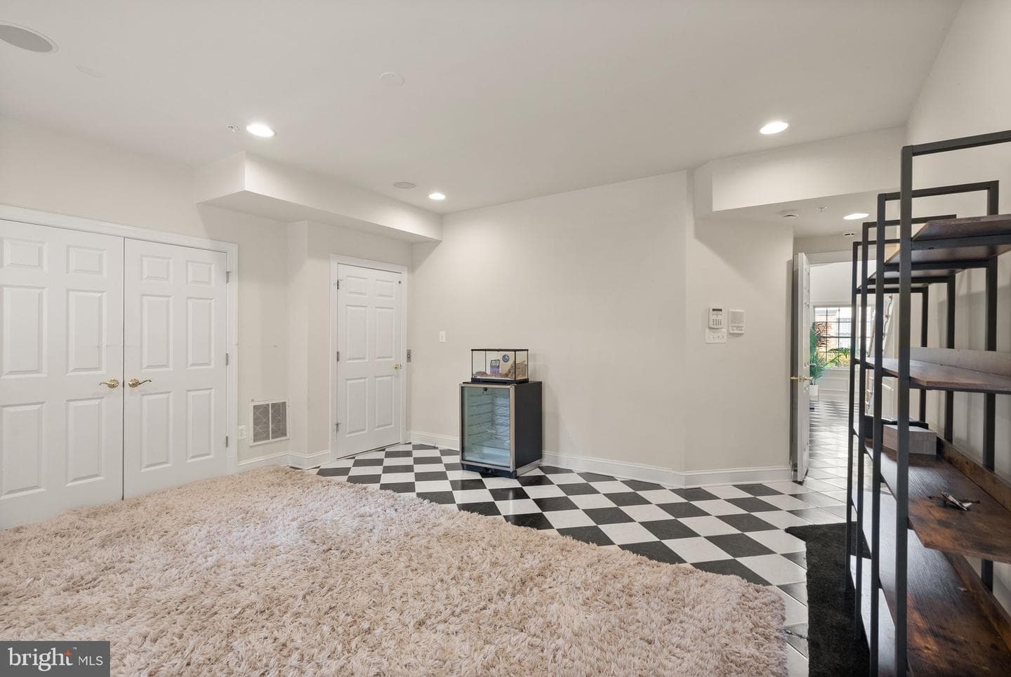 1334 Lessard Lane photo 8