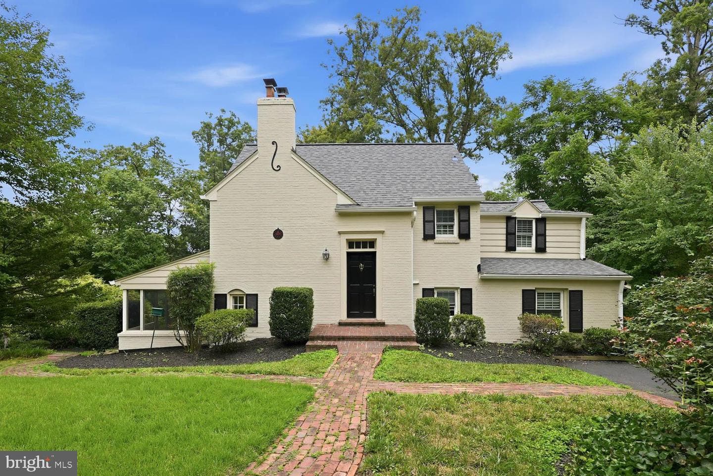3419 Woodside Road, Alexandria