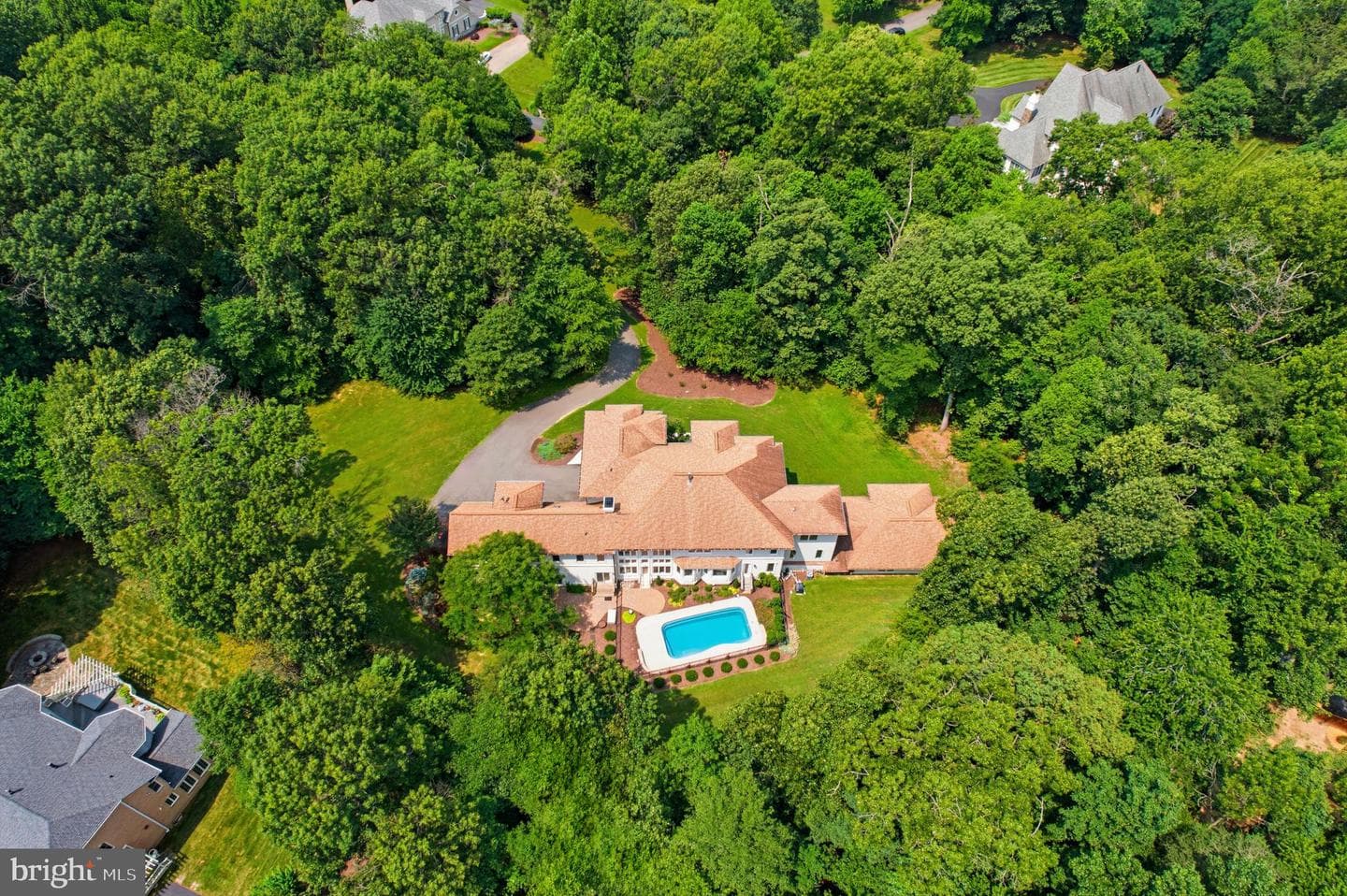 1127 Walker Road photo 79
