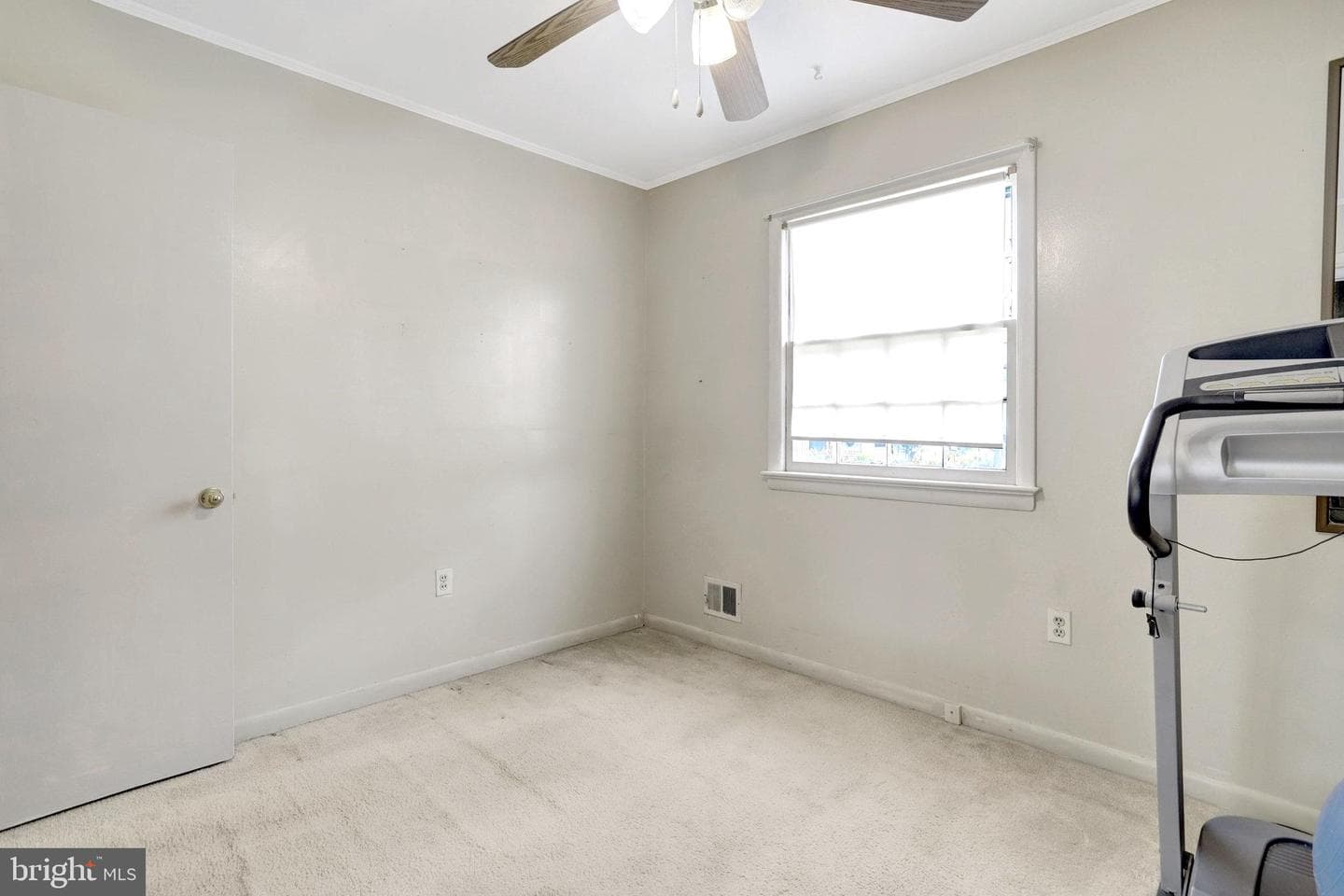 4904 Lawrence Street photo 22