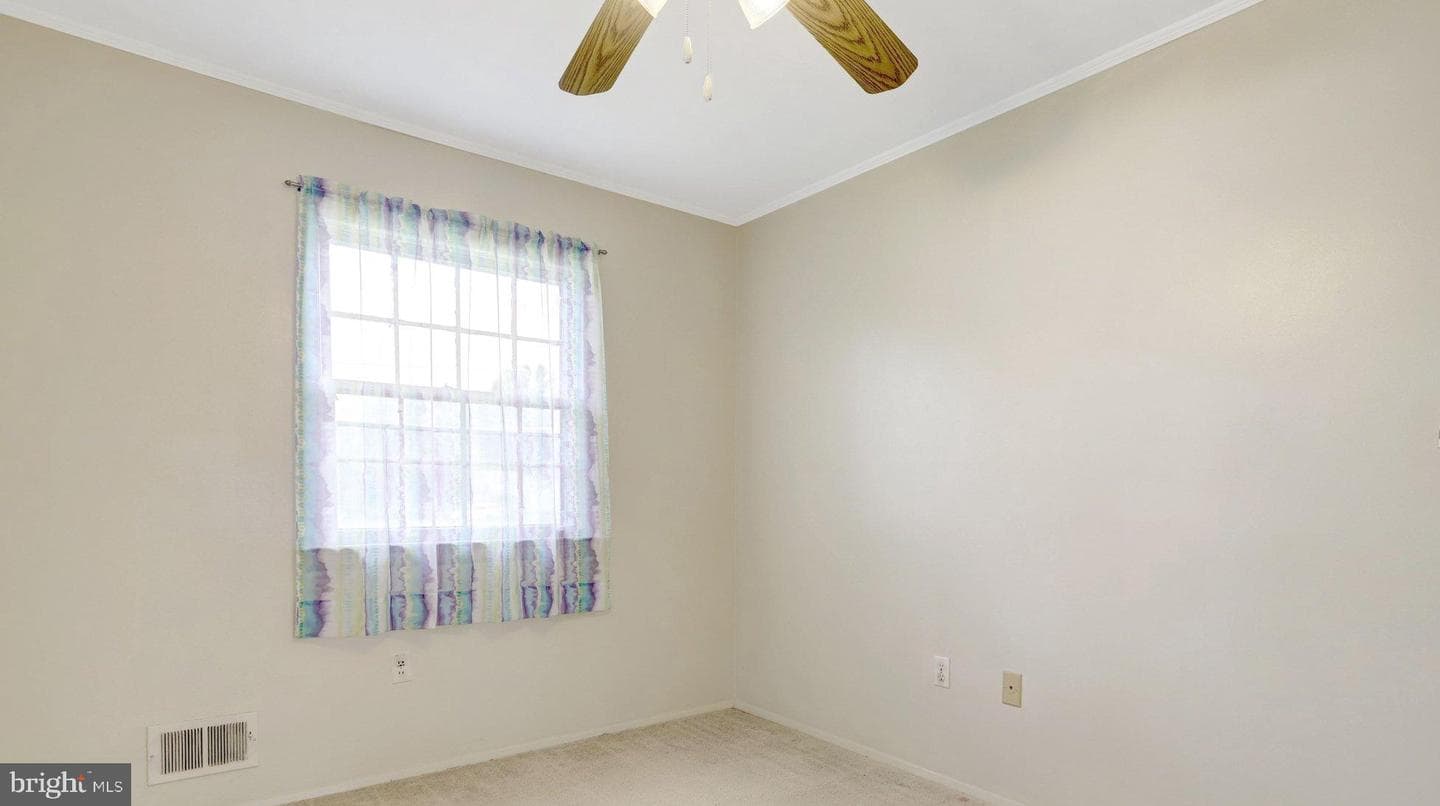 4904 Lawrence Street photo 24