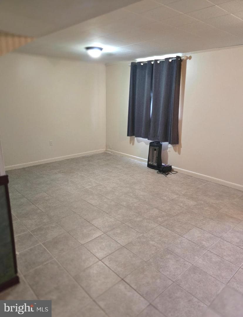 4904 Lawrence Street photo 34