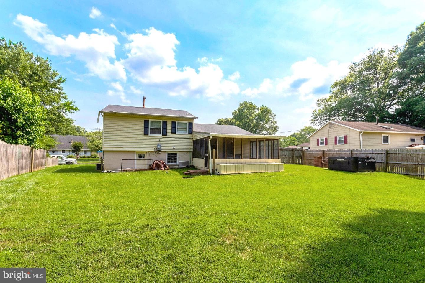 4904 Lawrence Street photo 39