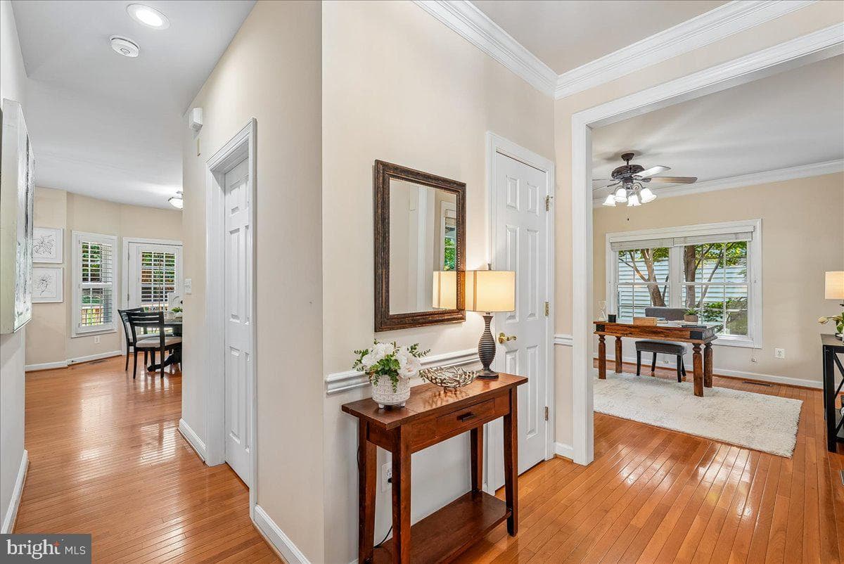 6322 Halsey Road photo 5