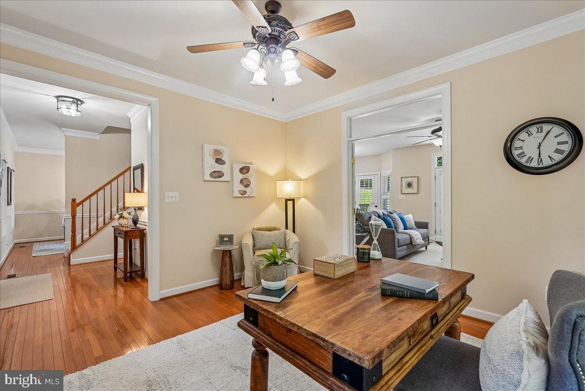6322 Halsey Road photo 9