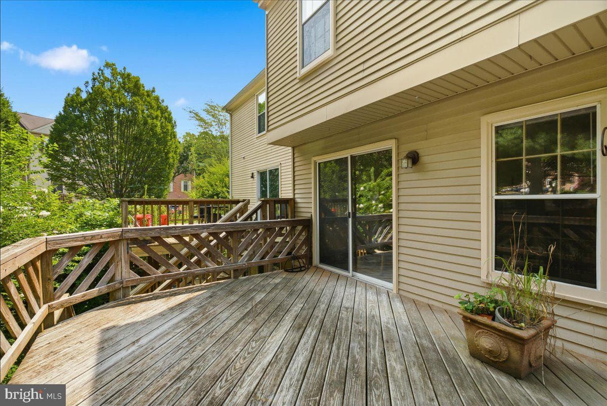 8902 Winding Hollow Way photo 11