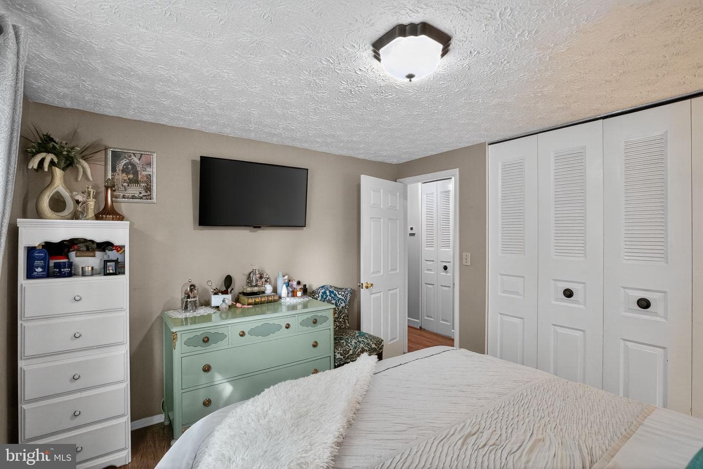8460 Rippled Creek Court photo 21