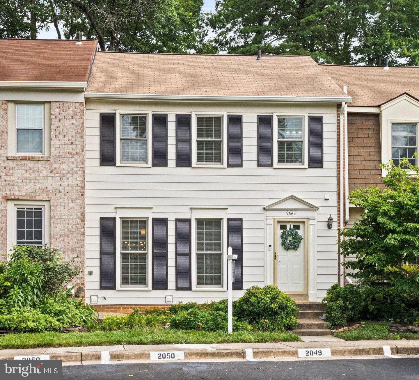 9664 Masterworks Drive photo 2