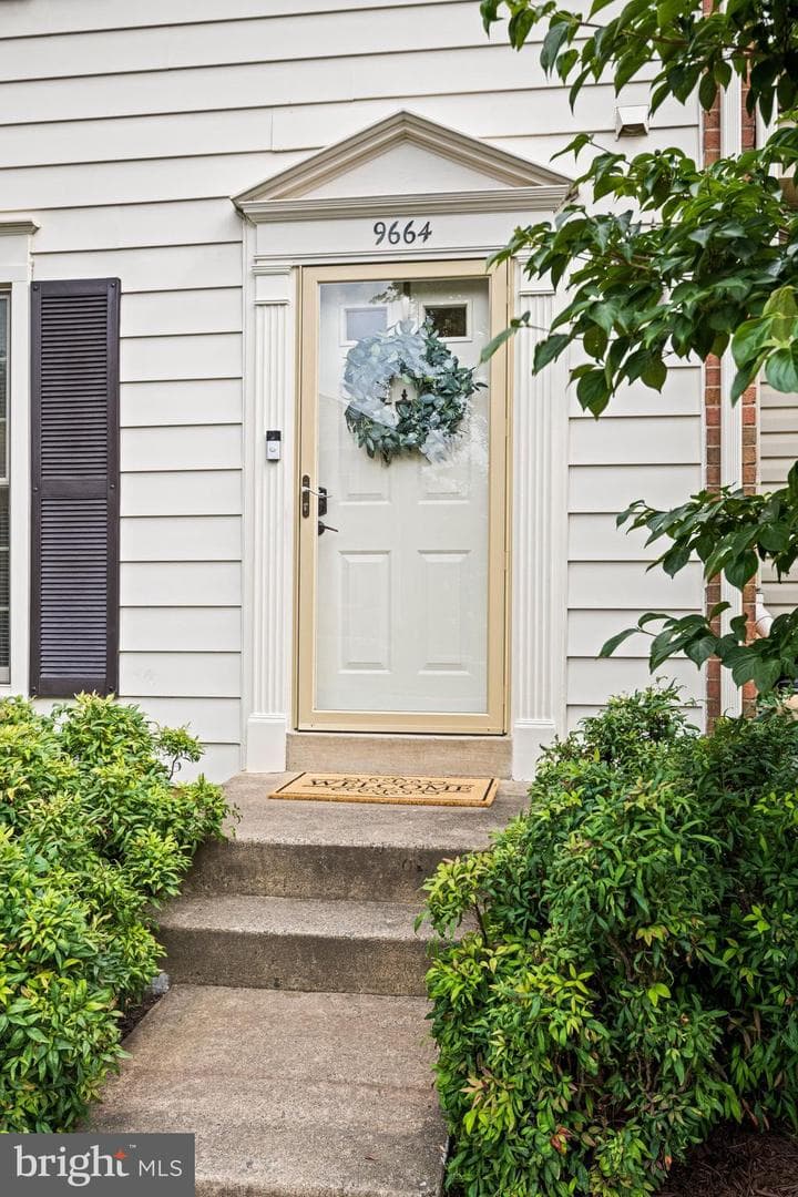 9664 Masterworks Drive photo 5