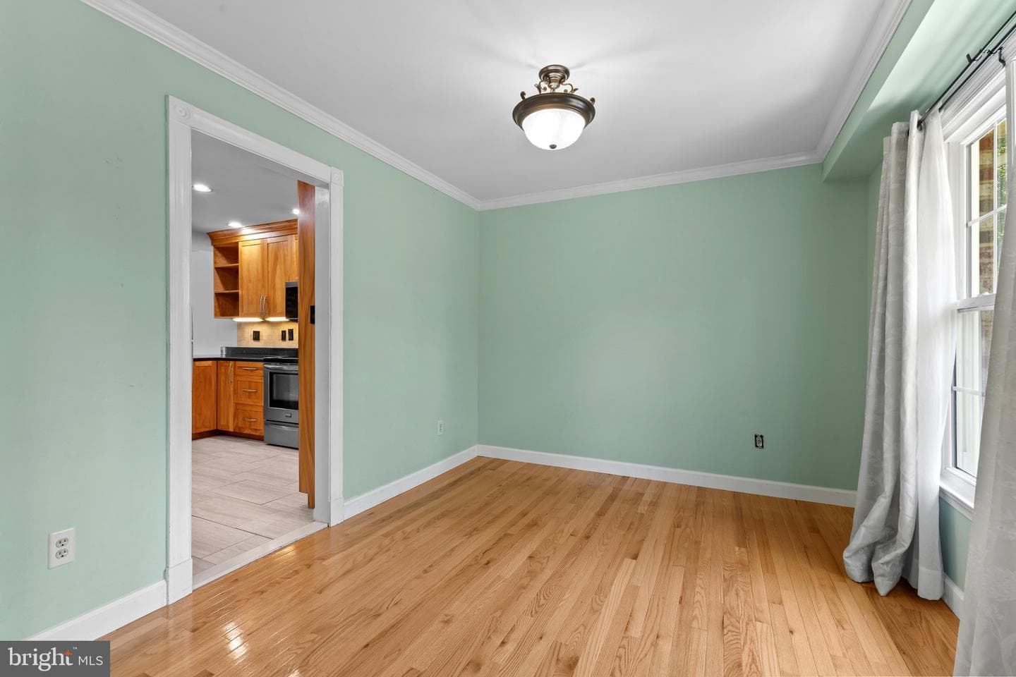 9619 Hillock Court photo 5