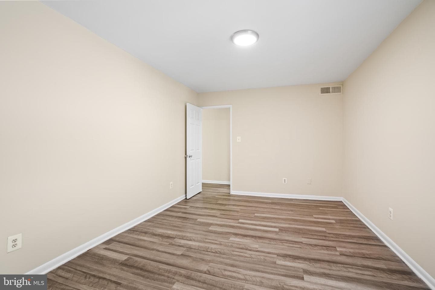 6141 Leesburg Pike #101 photo 22