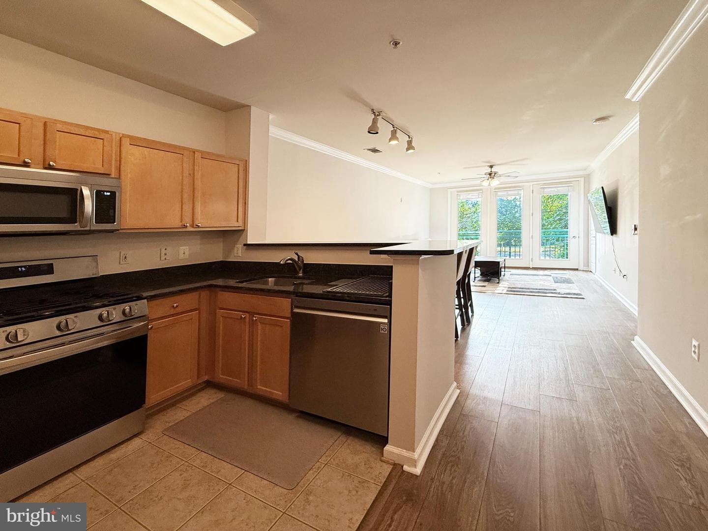 12000 Market Street #175 photo 5