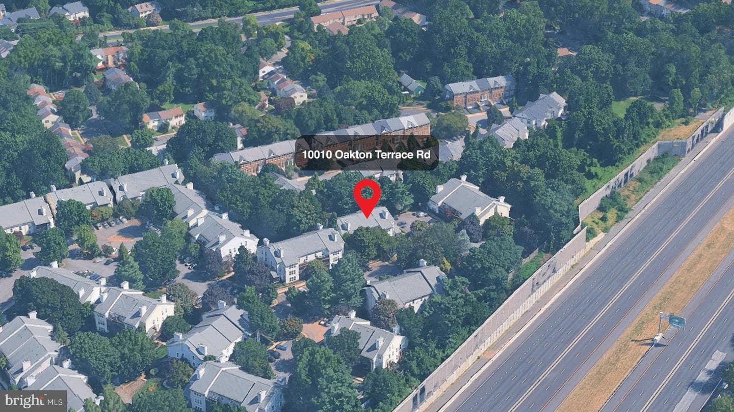 10010 Oakton Terrace Road #10010 photo 2