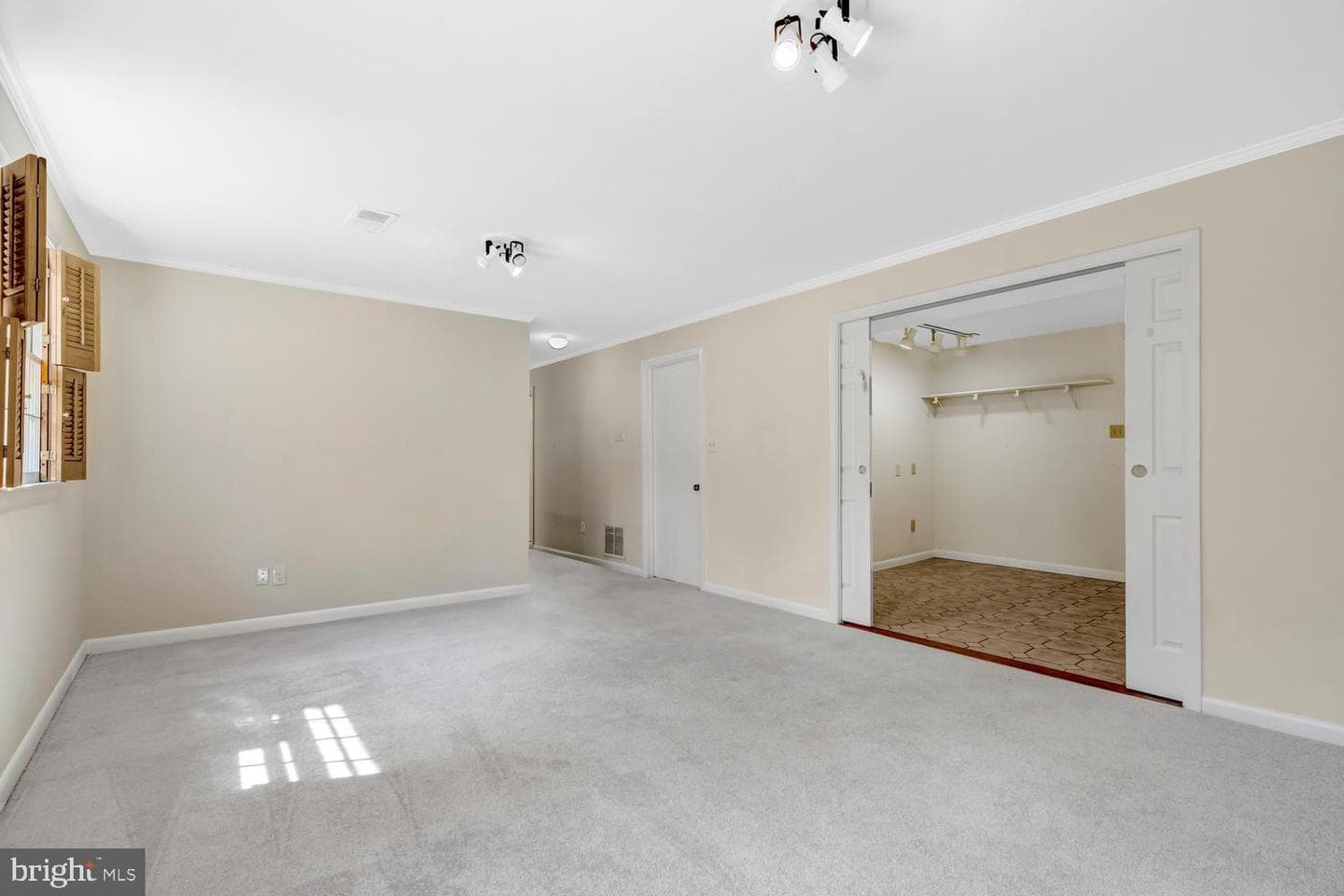 8010 Candlewood Drive photo 22