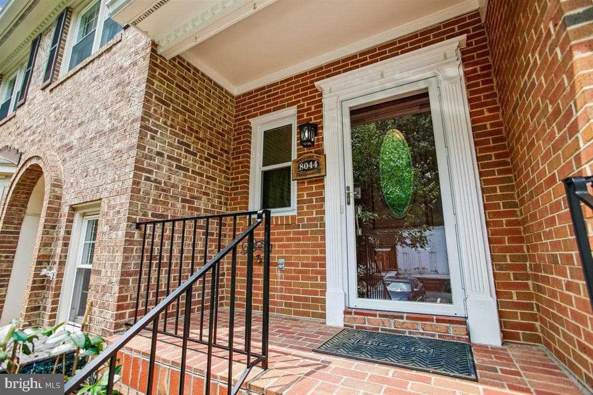 8044 Galla Knoll Circle photo 4