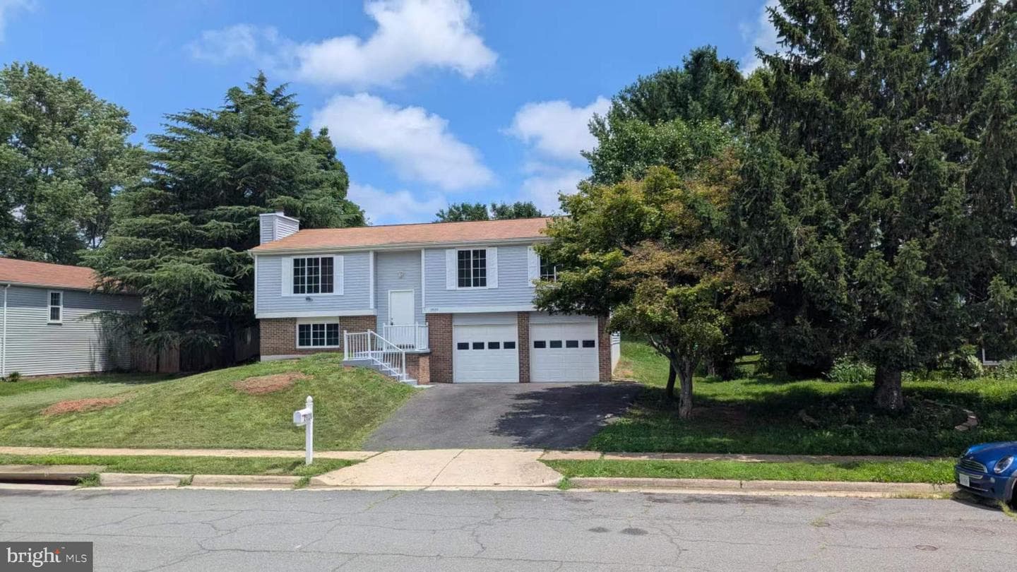 2929 Ashdown Forest Drive, Herndon