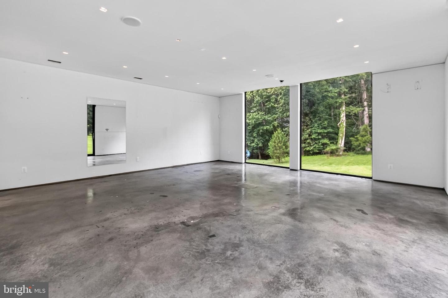 10590 Beach Mill Road photo 29