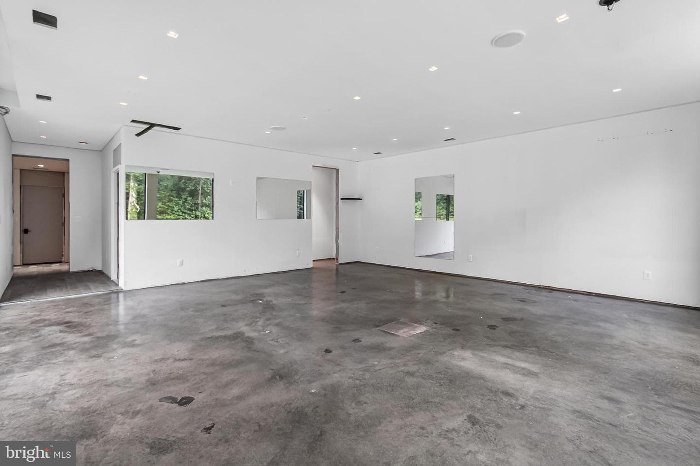 10590 Beach Mill Road photo 30