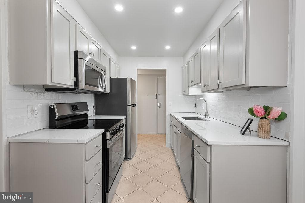 11600 Stoneview Square #60/2b photo 3