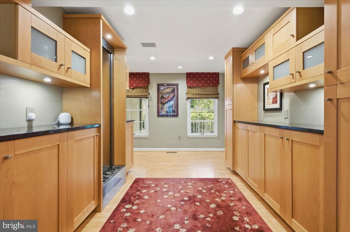 5803 Hall Street photo 12