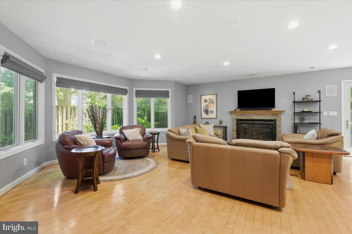 5803 Hall Street photo 14