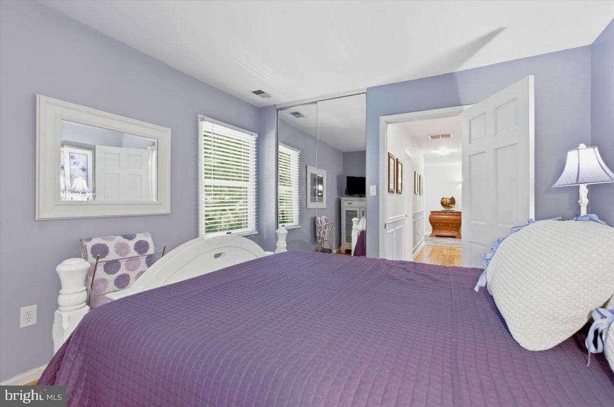 5803 Hall Street photo 49