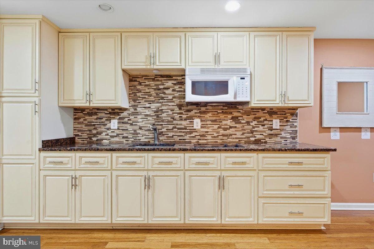 5803 Hall Street photo 56