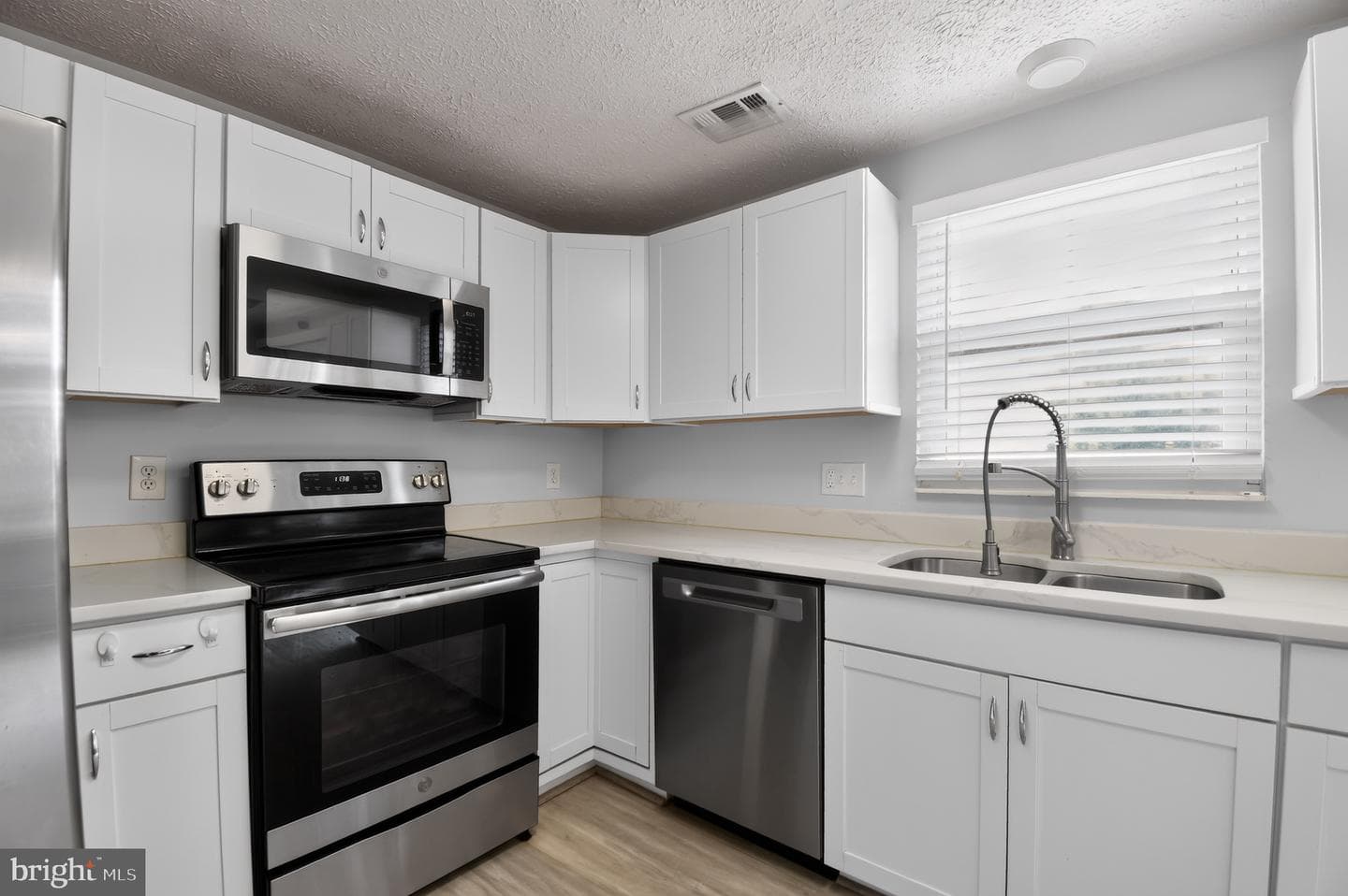 8307 Pondside Terrace photo 16