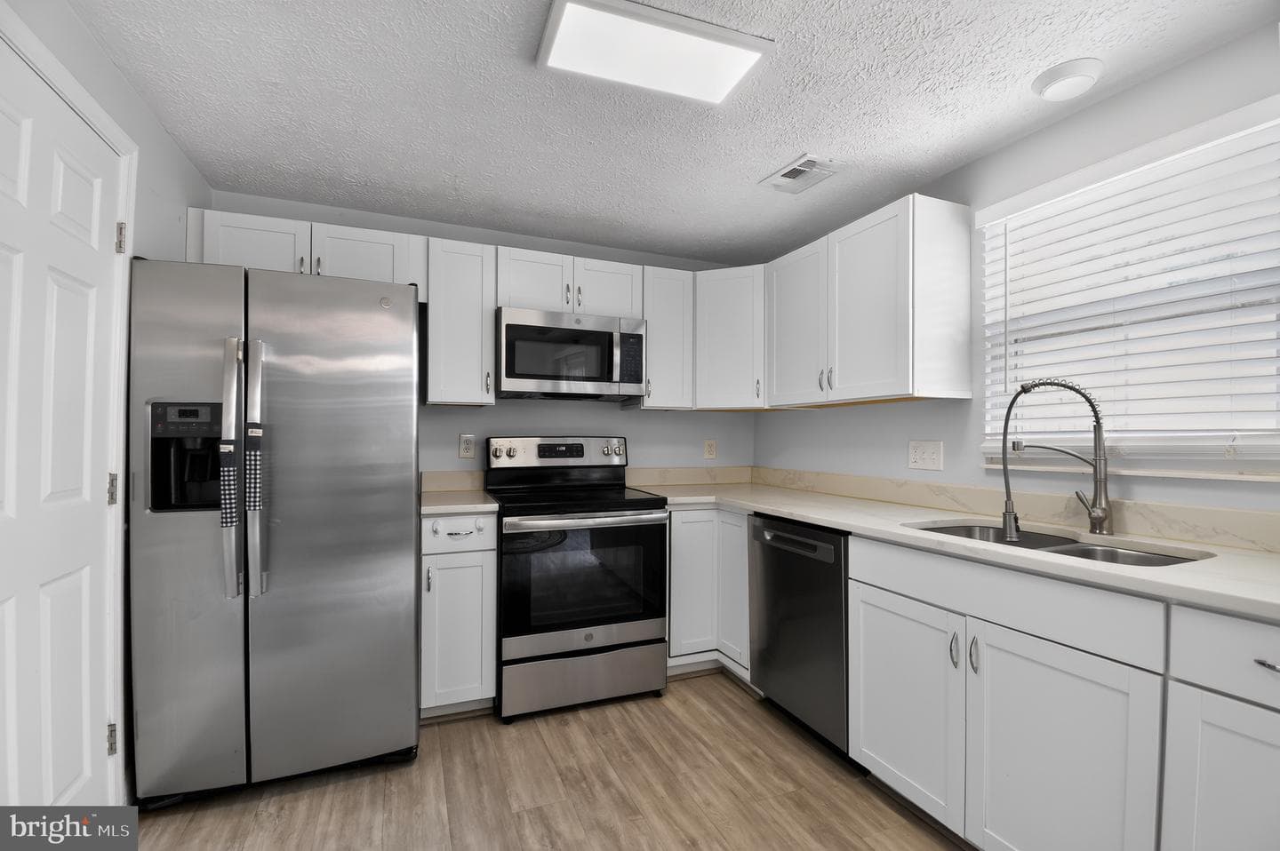8307 Pondside Terrace photo 17