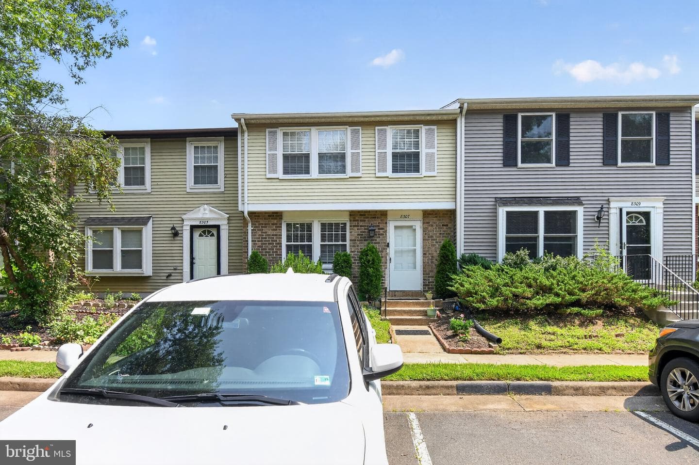 8307 Pondside Terrace photo 6