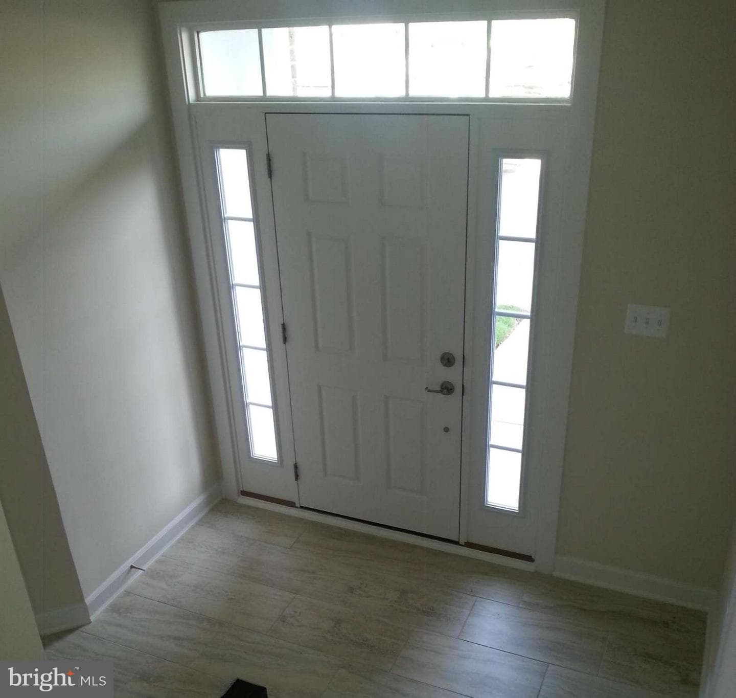 13717 Neil Armstrong Avenue photo 27