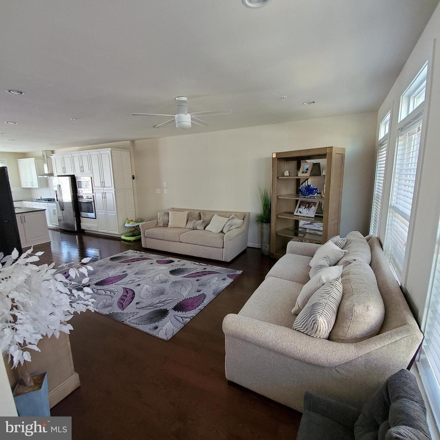 13717 Neil Armstrong Avenue photo 8