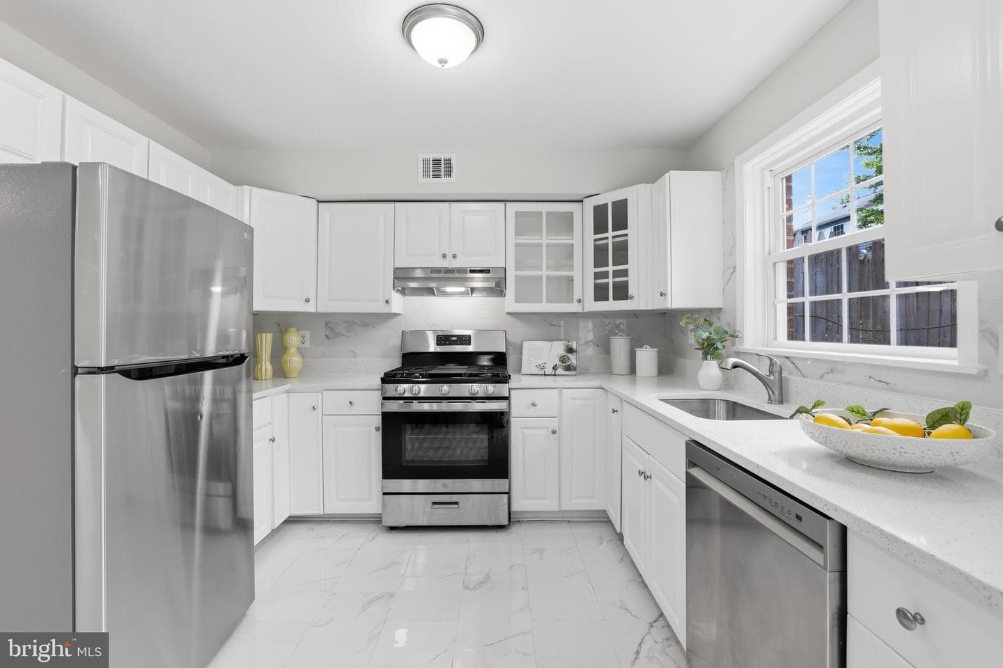 14819 Smethwick Place photo 4