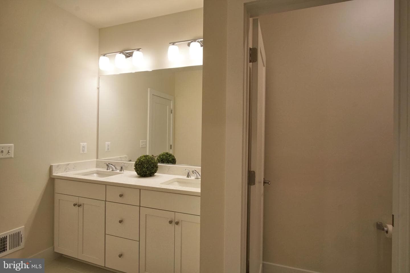 238 Van Buren Street #13 photo 17