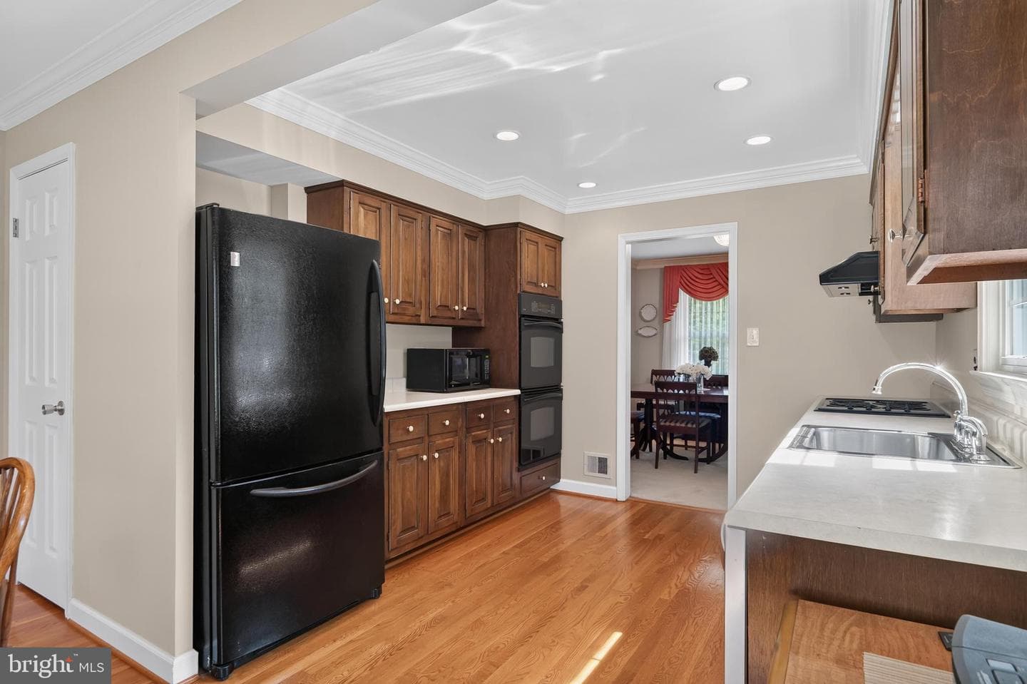 8024 Garlot Drive photo 13