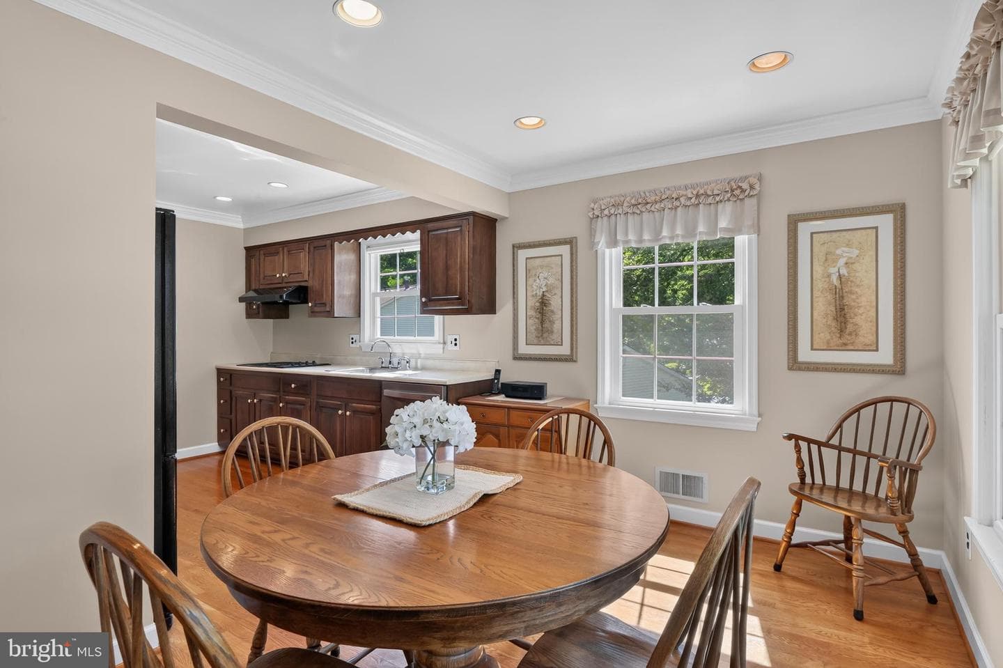 8024 Garlot Drive photo 16