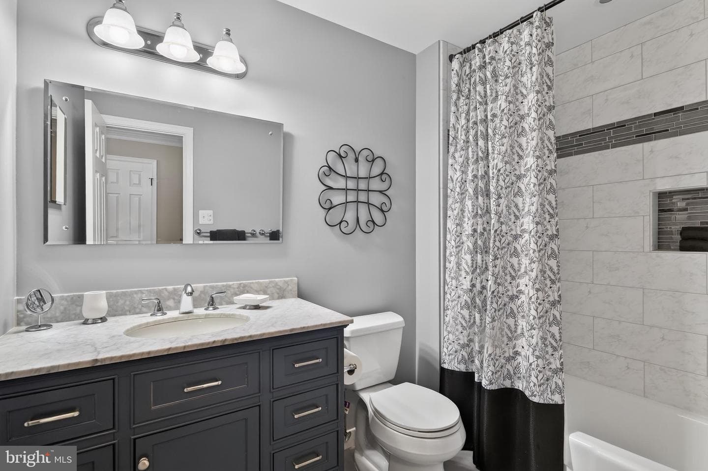 8024 Garlot Drive photo 28