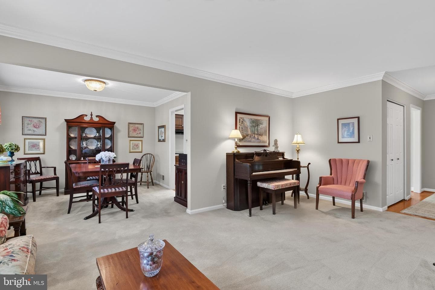 8024 Garlot Drive photo 6