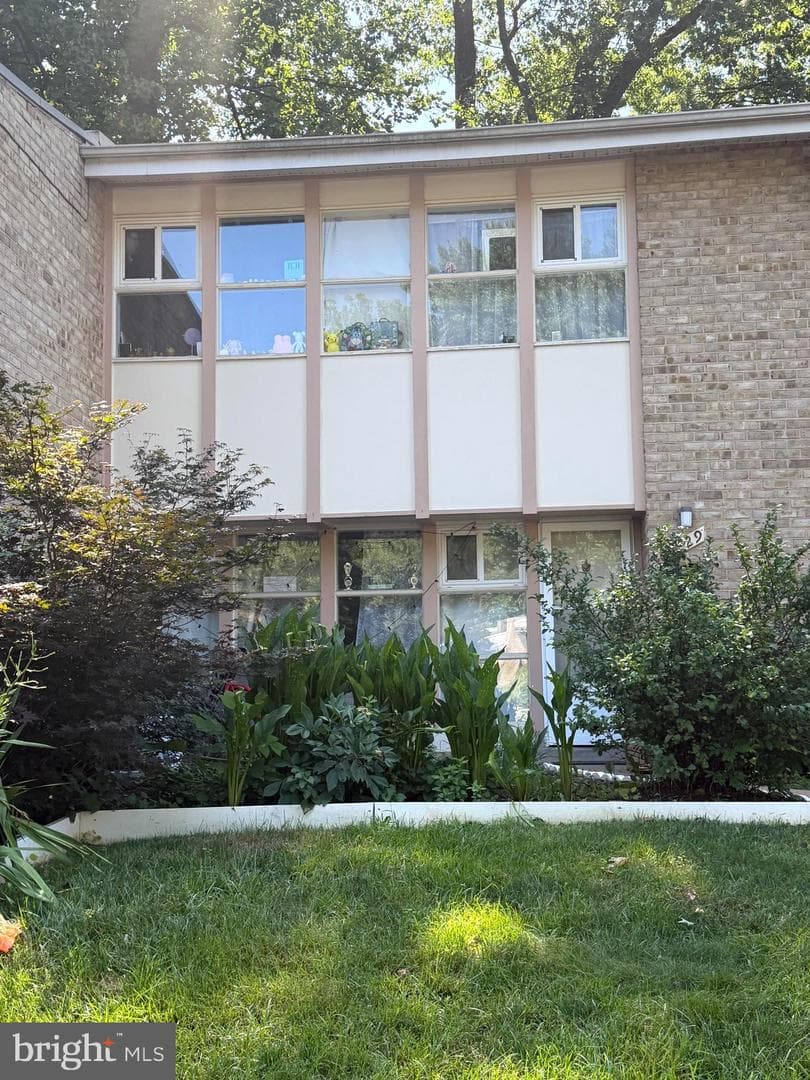 4429 Forest Glen Court photo 2
